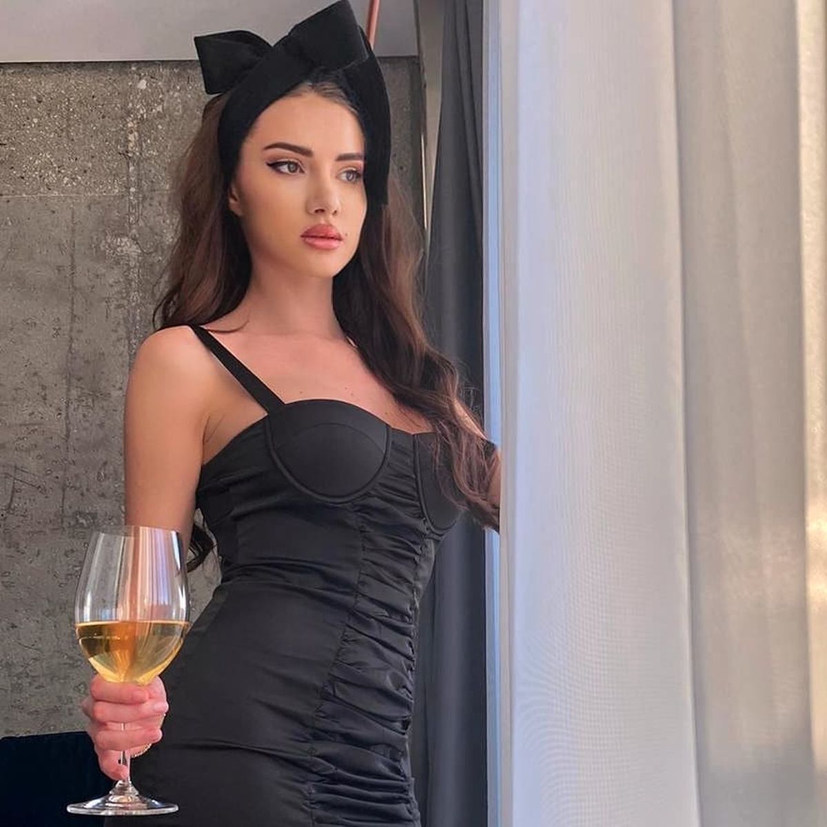 GALERIE FOTO Otilia Brumă întoarce toate privirile! Cântăreața își răsfață fanii cu cele mai spectaculoase fotografii