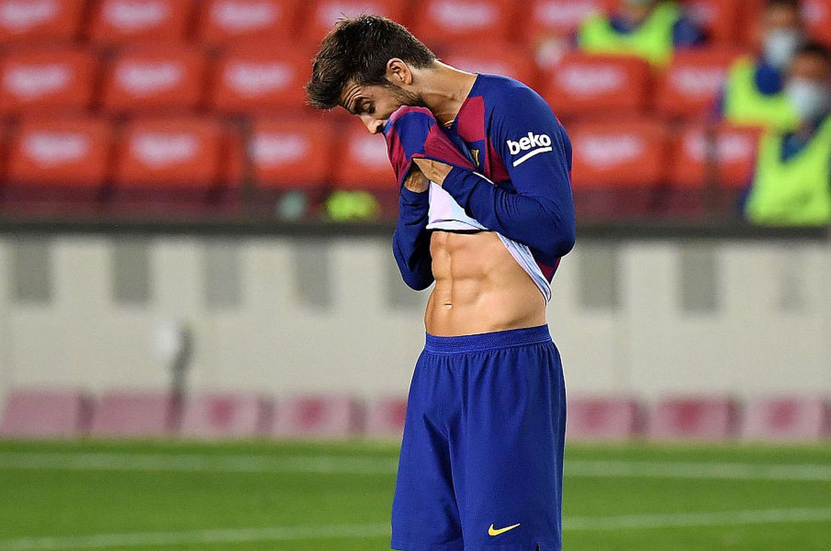 BARCELONA - BAYERN 2-8. Gluma zilei în Liga 1 » Ce echipă l-a ofertat pe Pique în direct: „Te așteptăm la noi!” 