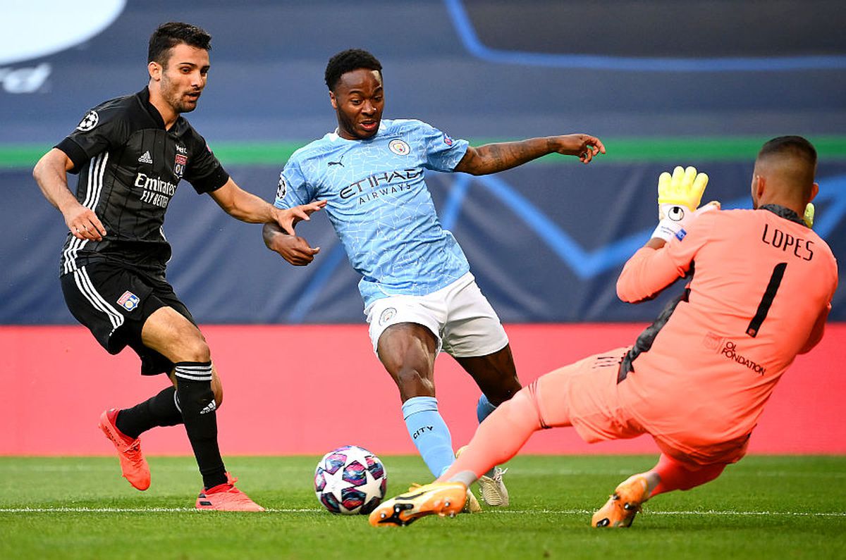 VIDEO + FOTO Kyle Walker, repriză de coșmar în Manchester City - Lyon! La un pas de autogol + gafă la golul francezilor