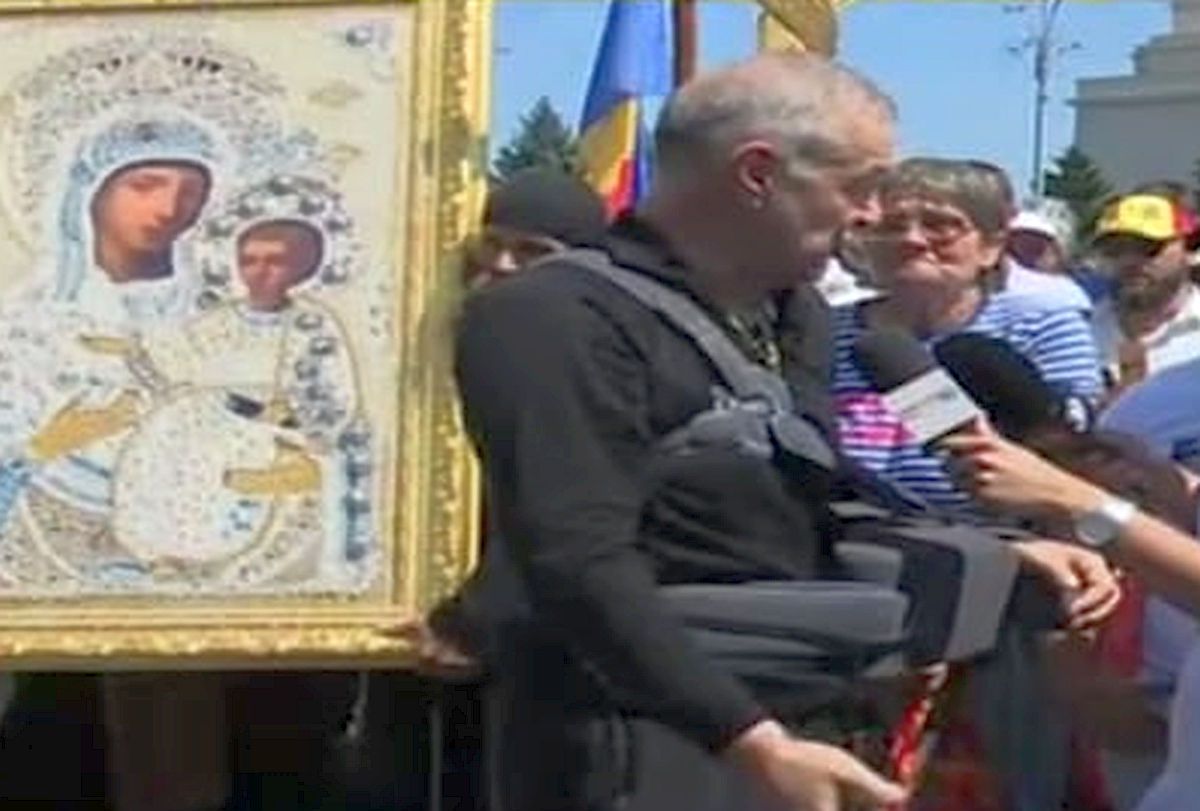 Gigi Becali - protest: 15 august 2021