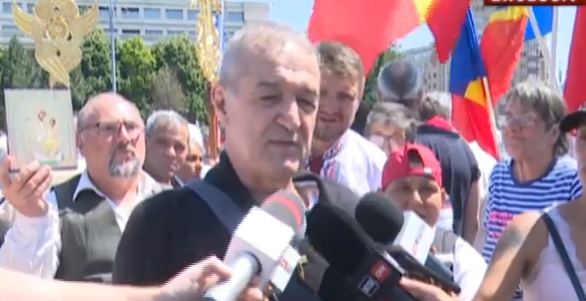 Gigi Becali - protest: 15 august 2021