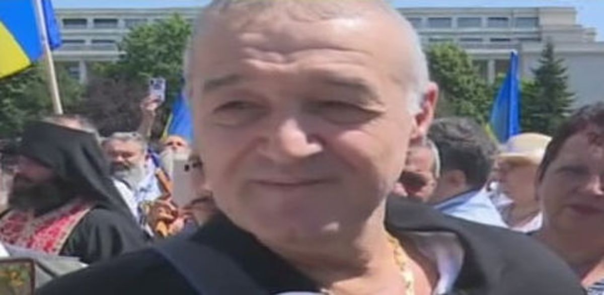 Gigi Becali - protest: 15 august 2021