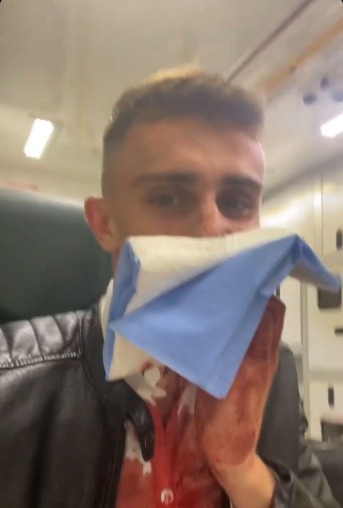 Un luptător olimpic de taekwondo, lăsat într-o baie de sânge pe stradă! Atenție, imagini șocante