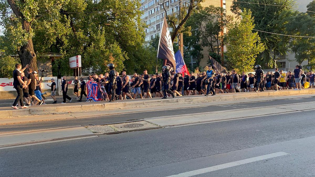 Moment emoționant înainte de startul meciului Rapid - FCSB