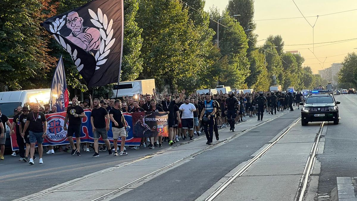 Moment emoționant înainte de startul meciului Rapid - FCSB