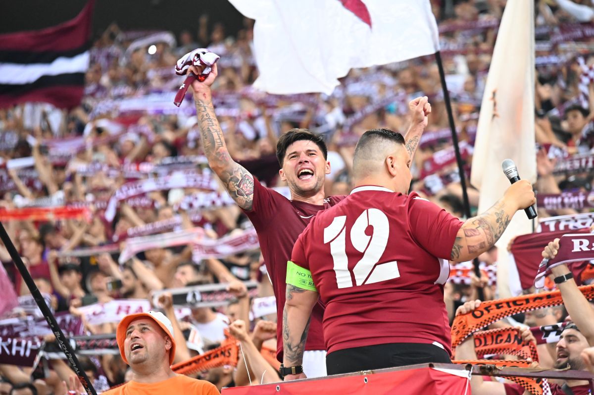 Mihai Iosif, cu soția pe teren după victoria cu FCSB! Imagini senzaționale cu rapidiștii și suporterii