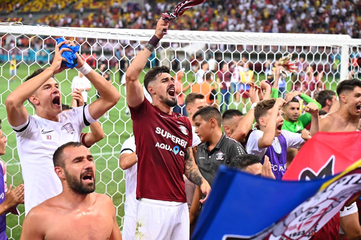 Mihai Iosif, cu soția pe teren după victoria cu FCSB! Imagini senzaționale cu rapidiștii și suporterii