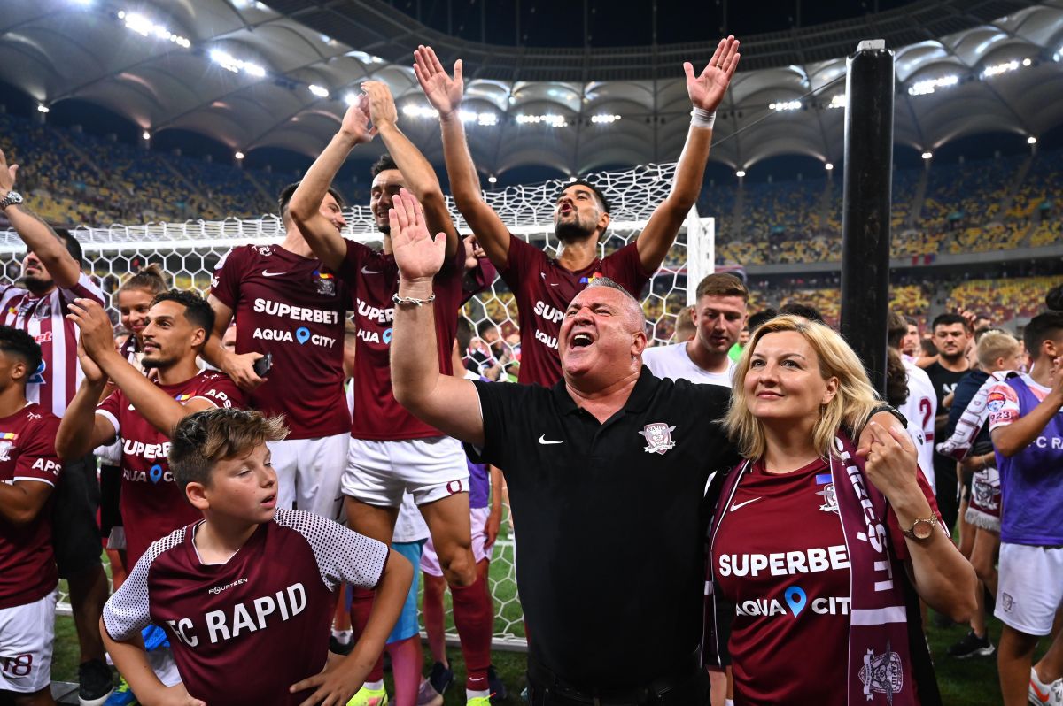 Mihai Iosif, cu soția pe teren după victoria cu FCSB! Imagini senzaționale cu rapidiștii și suporterii