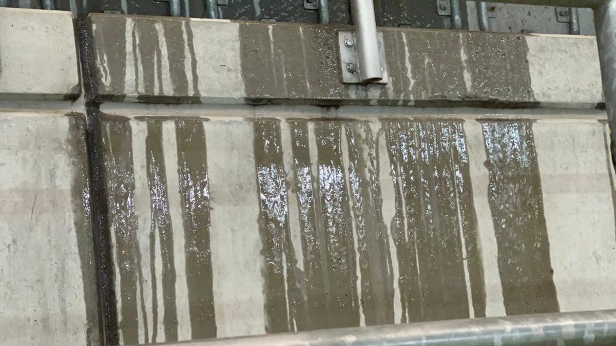 Inundație în tribunele Arenei Naționale în timpul meciului FCSB - Chindia » Imaginile falimentului de la cel mai mare și mai scump stadion din țară