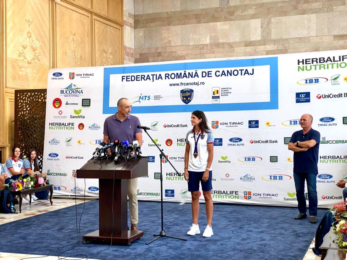 Niciun oficial al Ministerului Sportului nu i-a așteptat la aeroport pe canotorii care au adus 8 medalii României la CE de la Munchen: „Le urăm vacanţă plăcută în continuare”