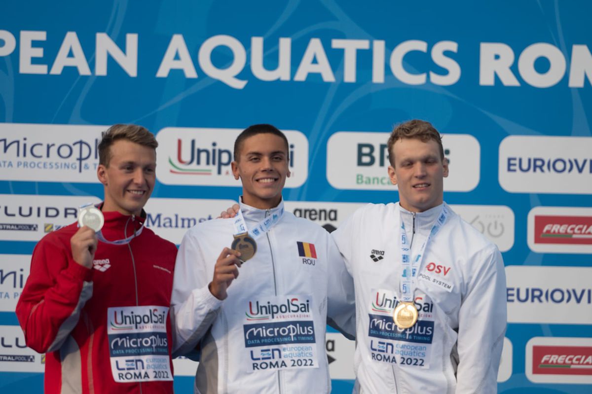 David Popovici este campion european și la 200 de metri liber! Și-a zdrobit adversarii din finală și a stabilit un nou record mondial al juniorilor