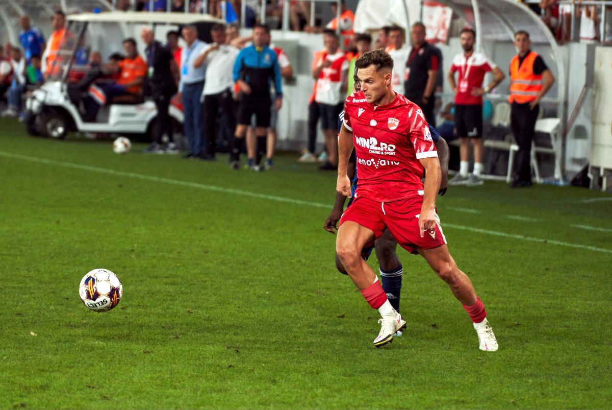 Portretul noului idol al galeriei lui Dinamo: „Nu are presiunea greșelii! Are valori sănătoase în dezvoltarea lui”