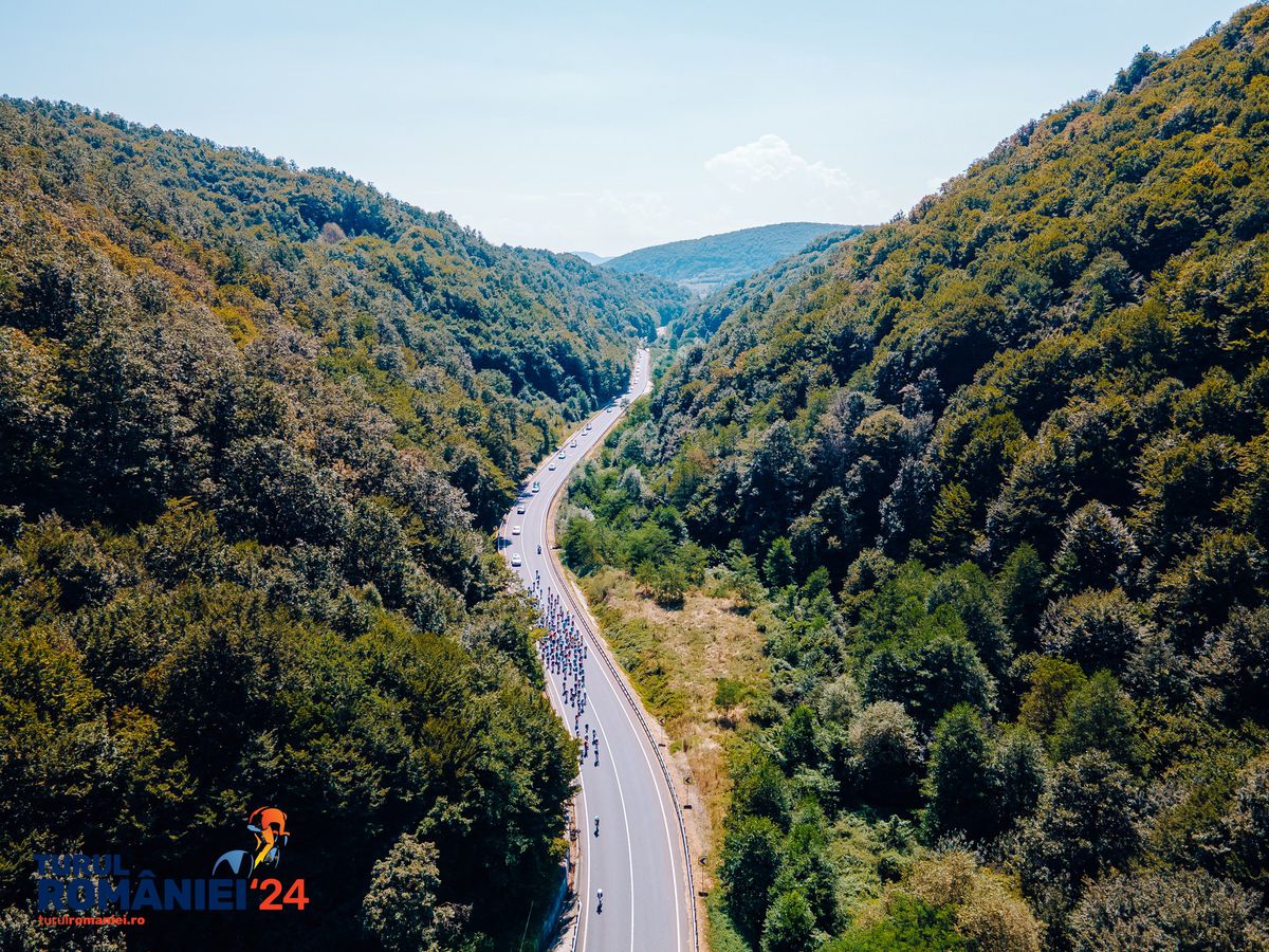 A început Turul României » Rezumatele din prima zi a competiției + start pe traseul Alba Iulia - Păltiniș