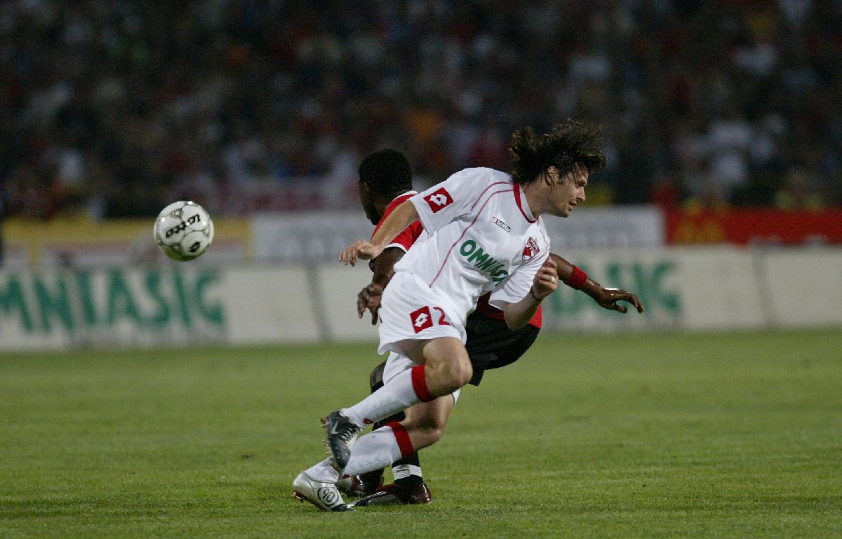 Povestea neștiută a titularului din Dinamo - Manchester United: „Am fost trimis la echipa a doua la retur” » 20 de ani de la o „dublă” istorică: „Nu i-am simțit aroganți sau cu ifose”