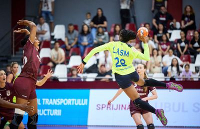 „Cupa Corona” se dispută în aceste zile la Brașov » 3 echipe europene luptă pentru trofeu