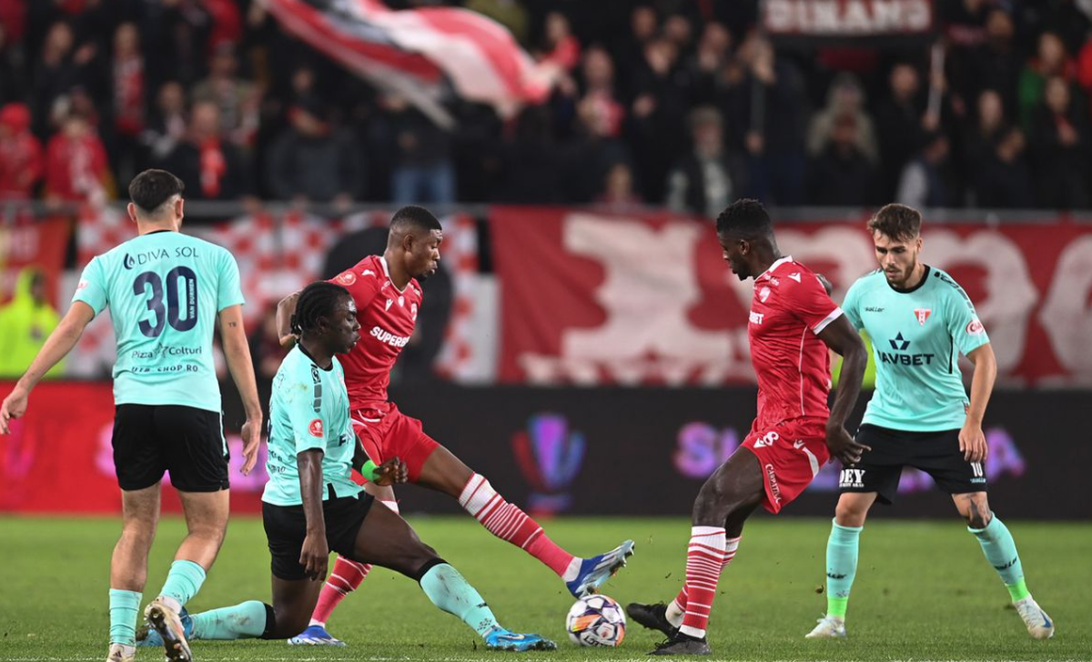 Imagini de la Arena Națională înainte de Dinamo - UTA Arad