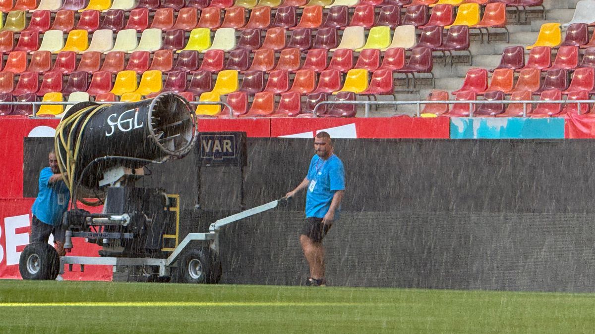 Imagini de la Arena Națională înainte de Dinamo - UTA Arad