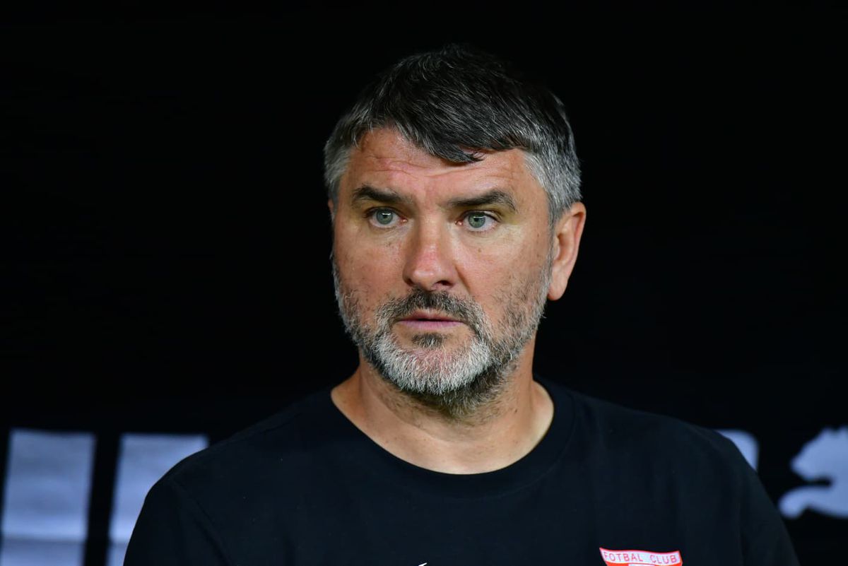 Cu doi fotbaliști eliminați, Dinamo rezistă în fața revelației UTA » Repriză incendiară pe Arena Națională! Clasamentul ACUM