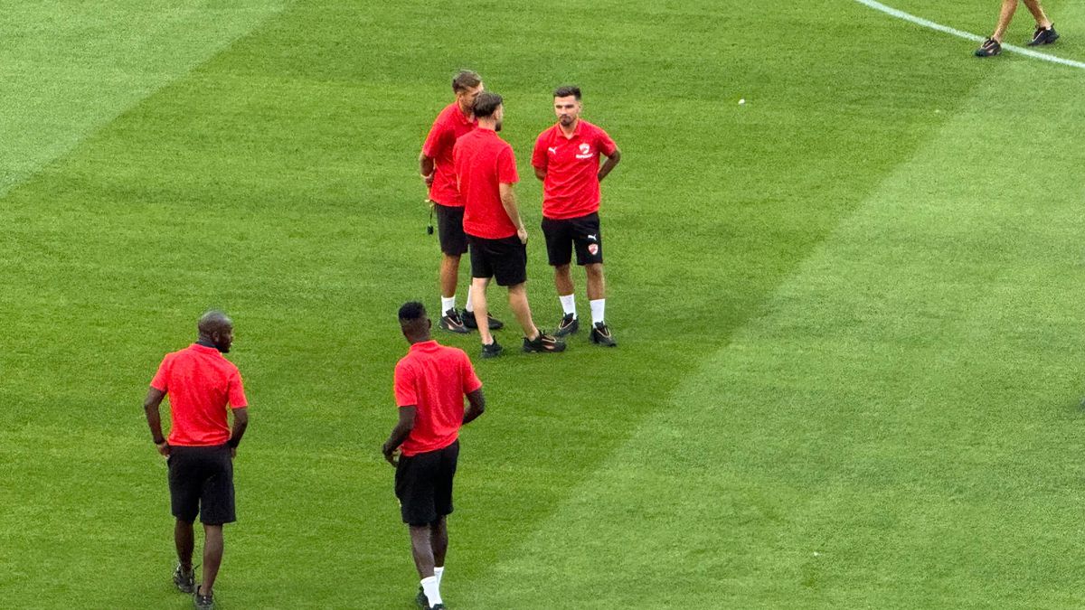 Imagini de la Arena Națională înainte de Dinamo - UTA Arad