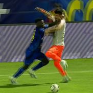 Afalna, intrări tari în Slobozia - Metaloglobus (fază gol 2-1) / FOTO: Captură TV@ Prima Sport 1