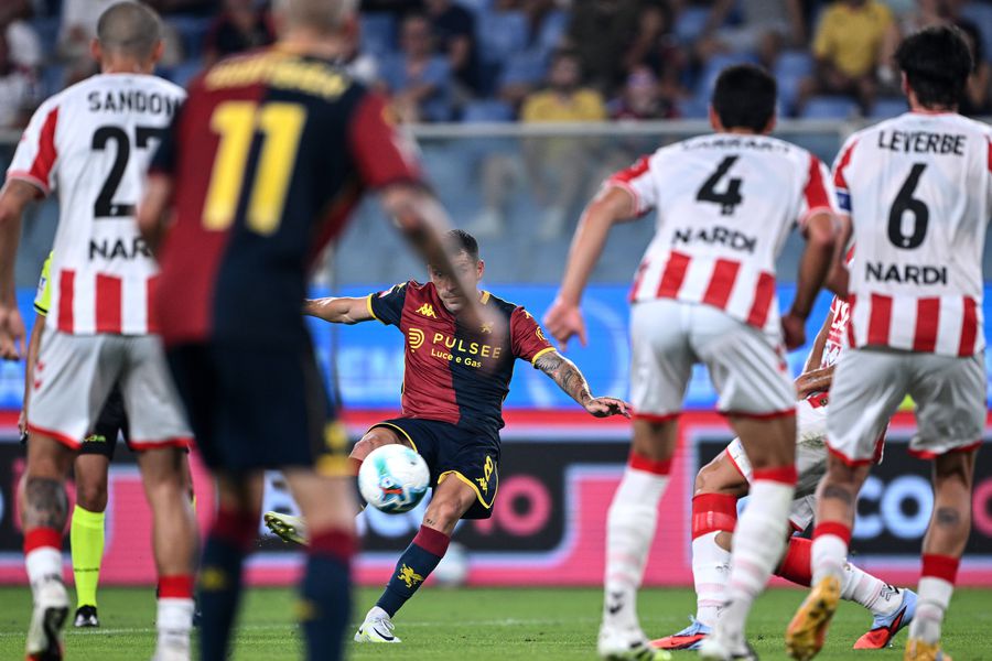 Reacția lui Stanciu la prezența lui Mircea Lucescu în tribună: „Este meseria mea și nu există acest cuvânt!”