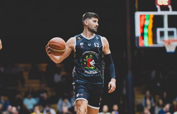 Fundașul naționalei și al lui Dinamo București a petrecut vara în sălbăticia Australiei, printre canguri și koala: „Altă lume. Ceva incredibil”