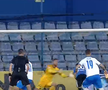 FOTO + VIDEO Cornel Dinu, amuzat de un gol din Viitorul - Craiova 1-4: „Fugiți, mă! Il loveşte ghiuleaua”