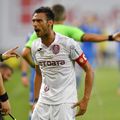 Mario Camora (33 de ani), fundașul stânga al celor de la CFR Cluj, a fost criticat de Mirel Rădoi, selecționerul naționalei, pentru faptul că a început să cânte imnul României în direct la TV, în zilele precedente