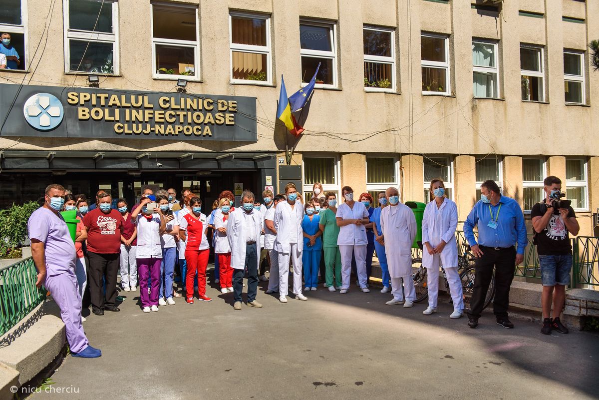 VIDEO + FOTO CFR Cluj, gest superb pentru medicii de la Spitalul de Boli Infecțioase din Cluj: „Voi sunteți eroii noștri! Ne înclinăm în fața voastră!”