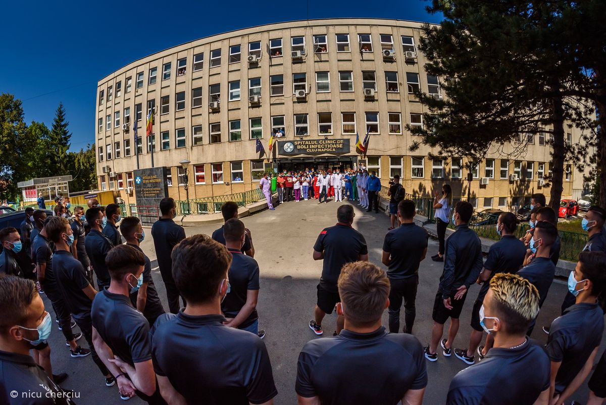 VIDEO + FOTO CFR Cluj, gest superb pentru medicii de la Spitalul de Boli Infecțioase din Cluj: „Voi sunteți eroii noștri! Ne înclinăm în fața voastră!”