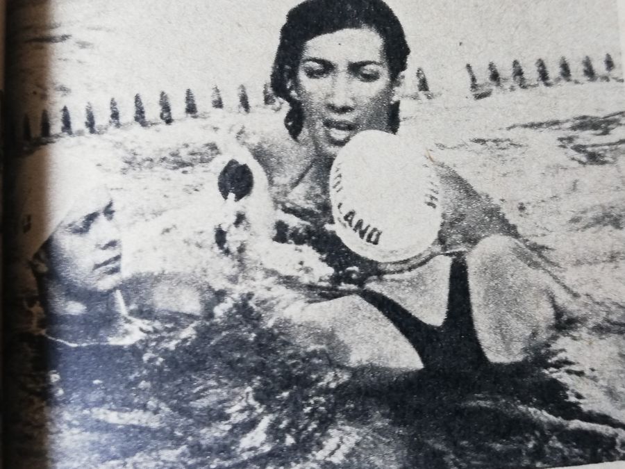 Carmen Bunaciu, prima medaliată mondială din natația românească, împlinește astăzi 60 de ani: „Nu te crispa, apa e prietenă!”