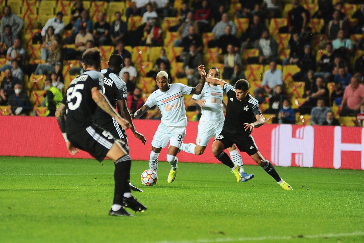 Românul care a antrenat-o pe Sheriff Tiraspol face dezvăluiri: „Nu am mai văzut așa ceva decât la Barcelona sau Real Madrid!” + se implica patronul la echipă?