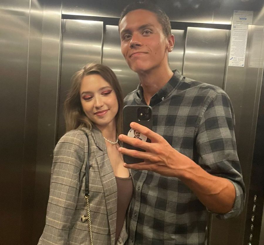 David Popovici, alături de iubita lui, Taisia / Sursă foto: Instagram „Party” la Polivalentă pentru David Popovici, în ziua în care împlinește 18 ani: „Îl sărbătorim majoratul alături de mii de suporteri”