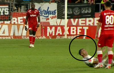 Cîmpanu nu va scăpa de o suspendare drastică, după ce și-a scuipat adversarul! Cum încearcă Sabău să-l motiveze