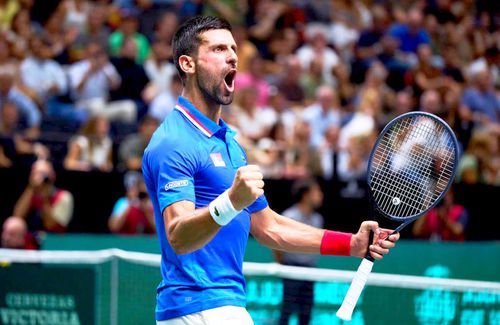 Novak Djokovic (36 de ani, 1 ATP) l-a învins pe spaniolul Alejandro Davidovich Fokina (25 de ani, 24 ATP), scor 6-3, 6-4, și a contribuit la calificarea Serbiei în sferturile Cupei Davis.