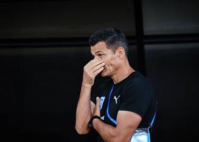 Constantin Gâlcă dă vina pe teren, după eșecul Craiovei de la Iași: „Nu puteai să joci. Nu se ridica mingea de la sol”
