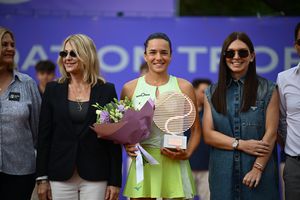 Miriam Bulgaru, campioană la Țiriac Foundation Trophy 2024 » Festivitate specială, cu Țiriac, Nadia și Halep