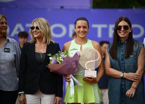 Miriam Bulgaru, campioană la Țiriac Foundation Trophy 2024 » Festivitate specială, cu Țiriac, Nadia și Halep