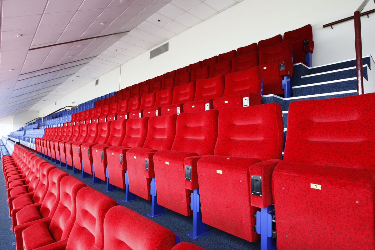 Vine week-end-ul, în Superligă se întoarce stadionul-dezastru » Imagini de râsu'-plânsu' surprinse de GSP: „Știți ce vedeți pe geamul de la toaletă?”