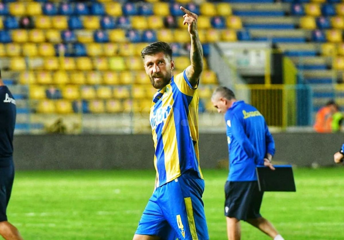 Imagini incredibile la finalul meciului Petrolul - Dinamo