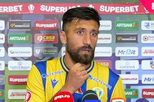 Cum a explicat Papp semnele obscene la finalul meciului Petrolul - Dinamo: „Lor nu le cer scuze”