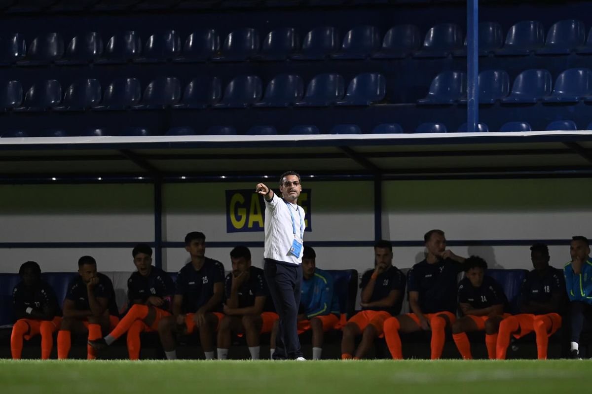 Vine week-end-ul, în Superligă se întoarce stadionul-dezastru » Imagini de râsu'-plânsu' surprinse de GSP: „Știți ce vedeți pe geamul de la toaletă?”