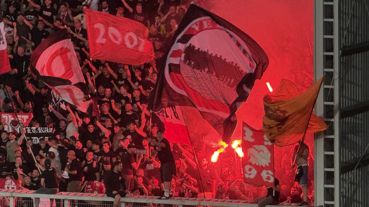 Atmosfera la Petrolul - Dinamo