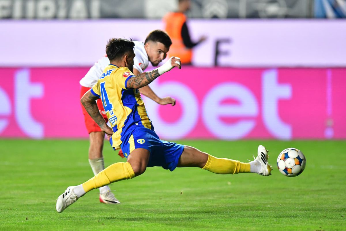 Dinamo, „on fire” »Tiki-taka cu Petrolul, Armstrong, la primul gol după „tripla” cu FCSB