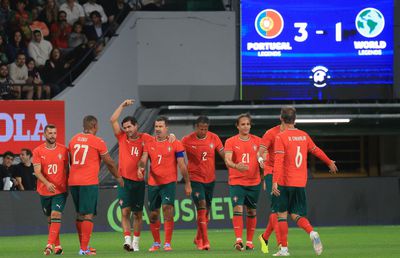 Ca în 2000! Luis Figo, gol senzațional la Legends Charity Game