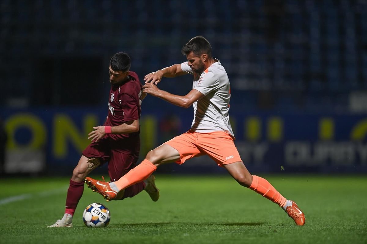 Vine week-end-ul, în Superligă se întoarce stadionul-dezastru » Imagini de râsu'-plânsu' surprinse de GSP: „Știți ce vedeți pe geamul de la toaletă?”