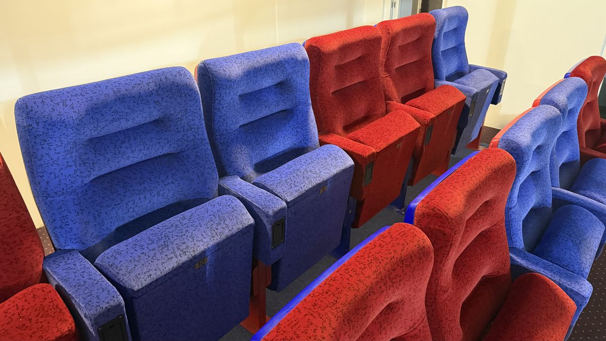 Vine week-end-ul, în Superligă se întoarce stadionul-dezastru » Imagini de râsu'-plânsu' surprinse de GSP: „Știți ce vedeți pe geamul de la toaletă?”