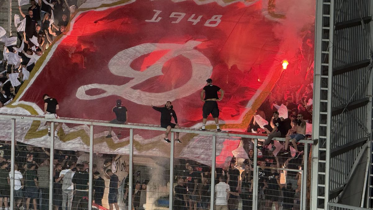 Atmosfera la Petrolul - Dinamo