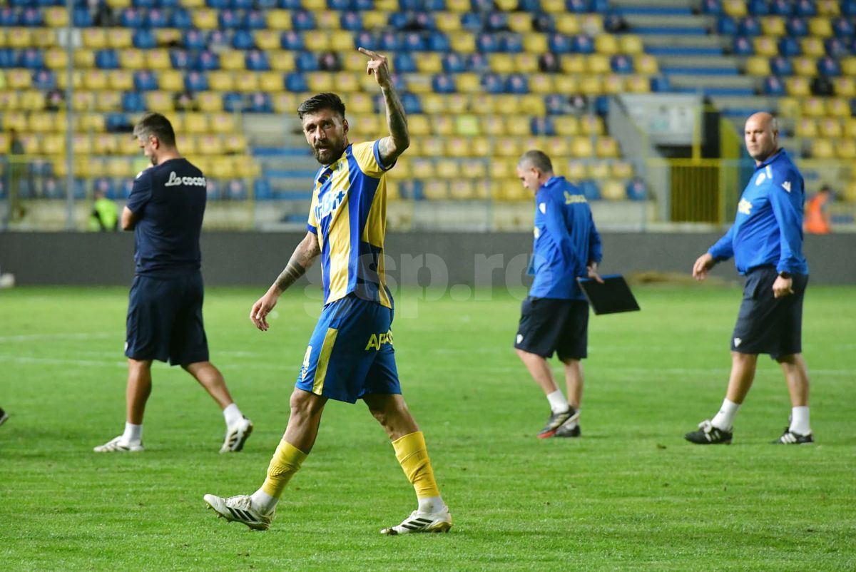 Imagini incredibile la finalul meciului Petrolul - Dinamo