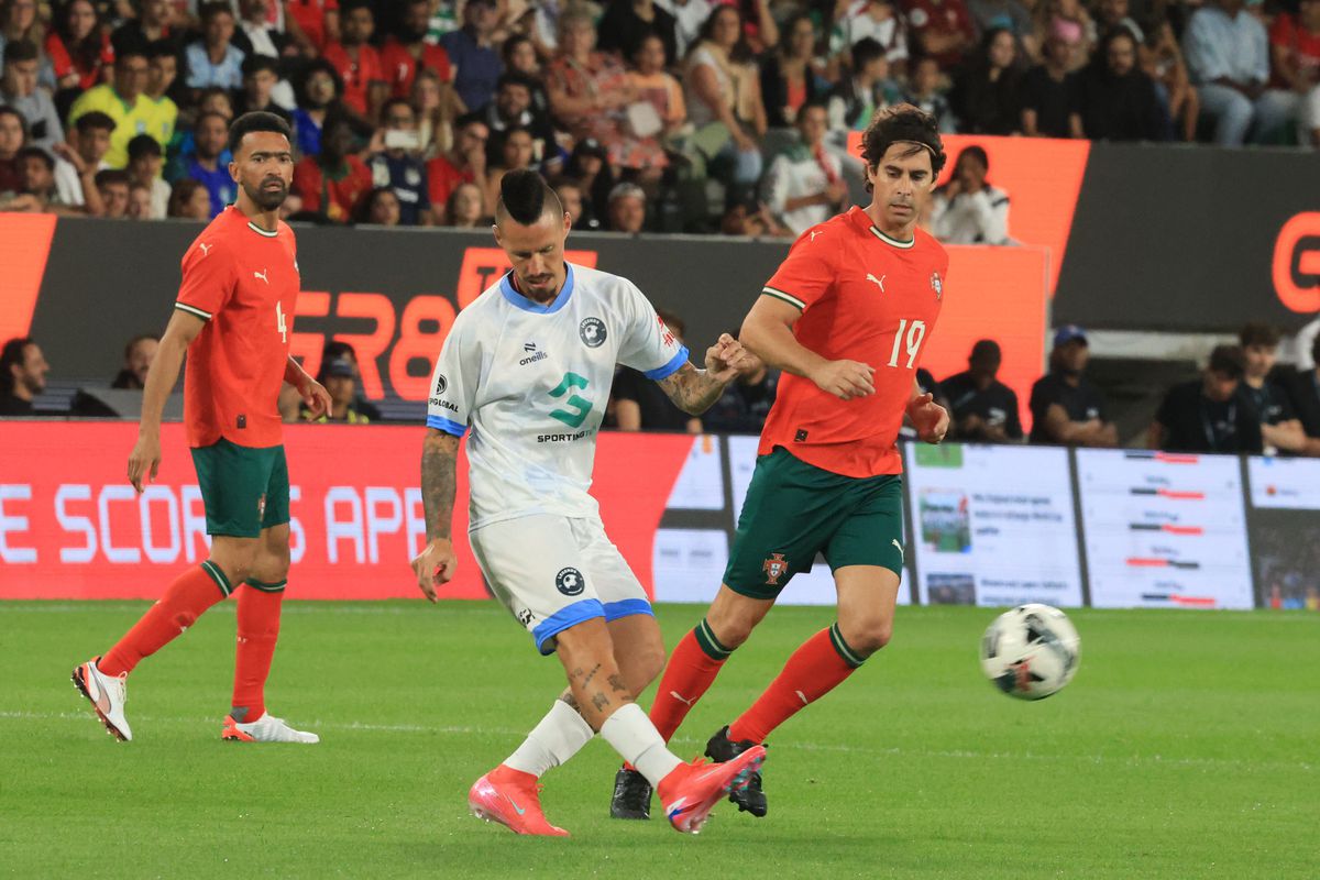 Îl mai recunoști? Fostul campion mondial și european l-a elogiat pe Gică Hagi la Legends Charity Game: „Un fotbalist unic!”